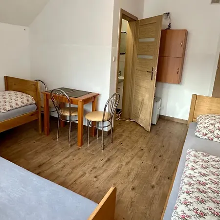 Lantgård Goscinne Zloty Potok Jura Krakowsko Czestochowska Dom W Zaciszu Podworka *