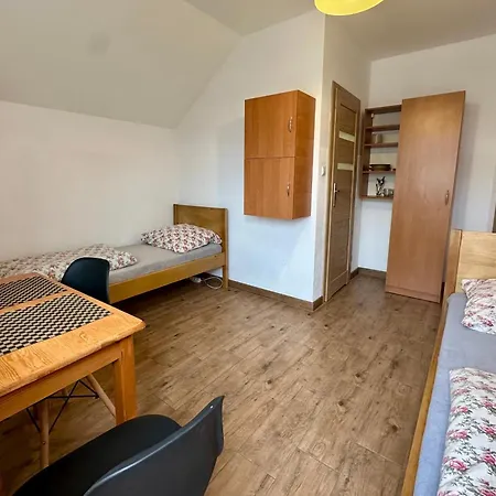 Goscinne Zloty Potok Jura Krakowsko Czestochowska Dom W Zaciszu Podworka Farm stay Potok Zloty