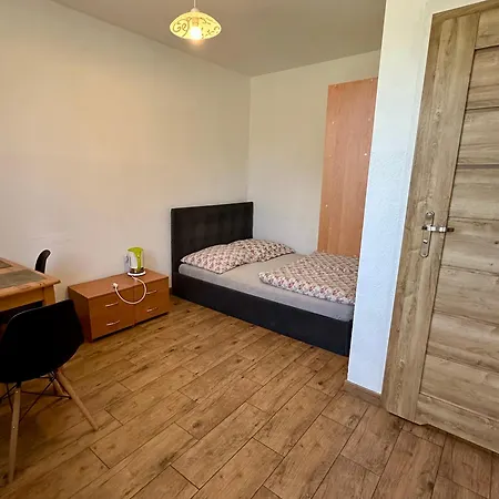 Goscinne Zloty Potok Jura Krakowsko Czestochowska Dom W Zaciszu Podworka Lantgård